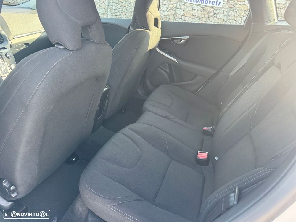 Volvo V40 2.0 D2 Momentum - 13