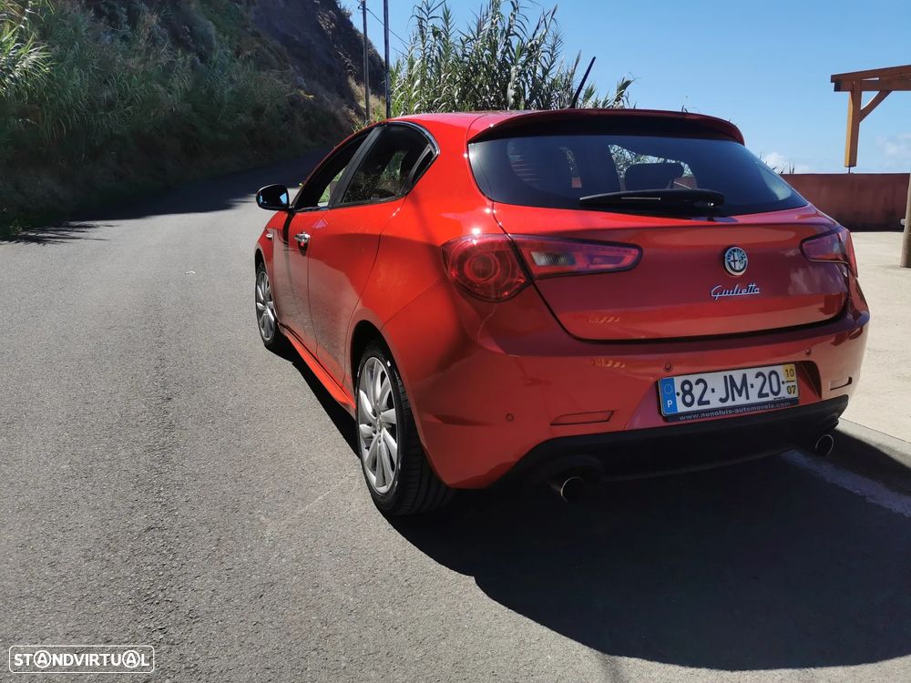 Alfa Romeo Giulietta 2.0 JTDM Distinctive - 2