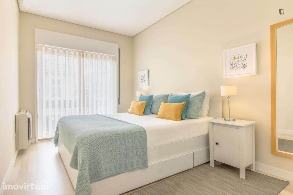 Apartamento com 1 quartos - localizado em Santo Ildefonso Porto - Grande imagem: 2/22