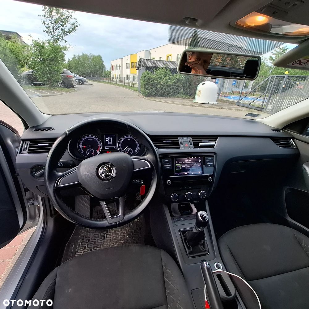 Skoda Octavia 1.6 TDI Active - 6