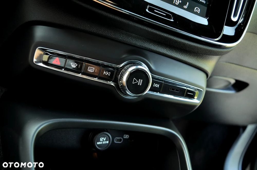 Volvo XC 40 B3 B DKG Core - 28