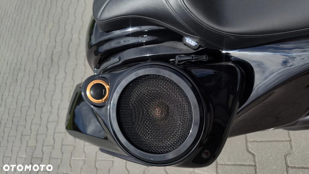 Harley-Davidson Touring Street Glide - 10