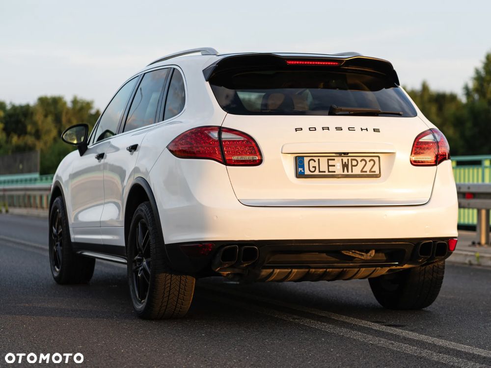 Porsche Cayenne - 5