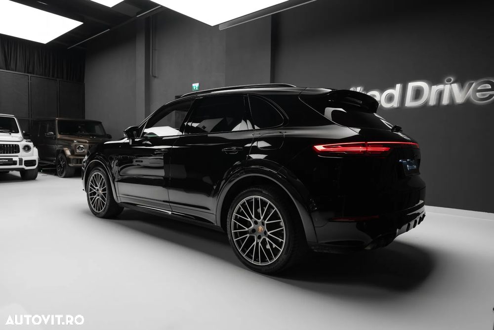 Porsche Cayenne E-Hybrid - 8
