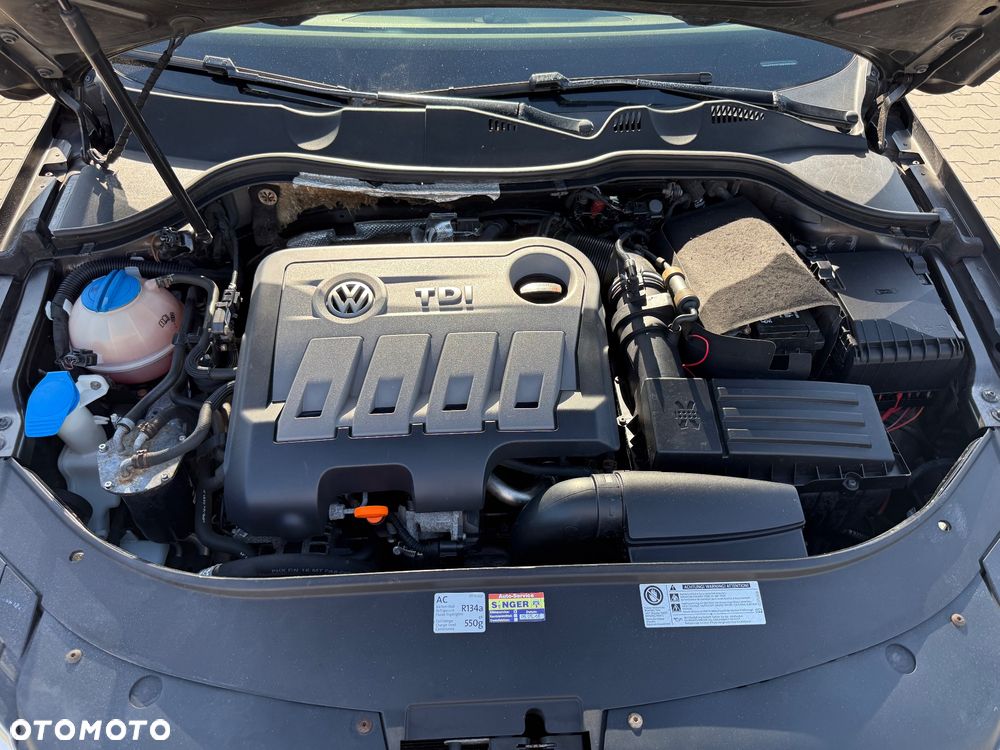 Volkswagen Passat 2.0 TDI Comfortline DSG - 29