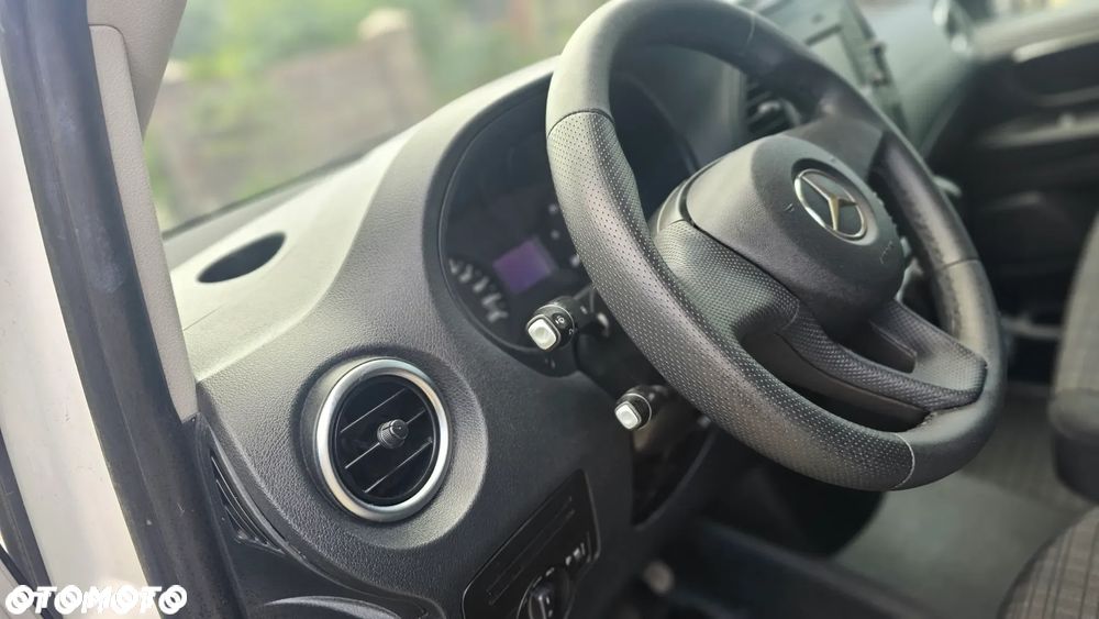 Mercedes-Benz VITO - 10