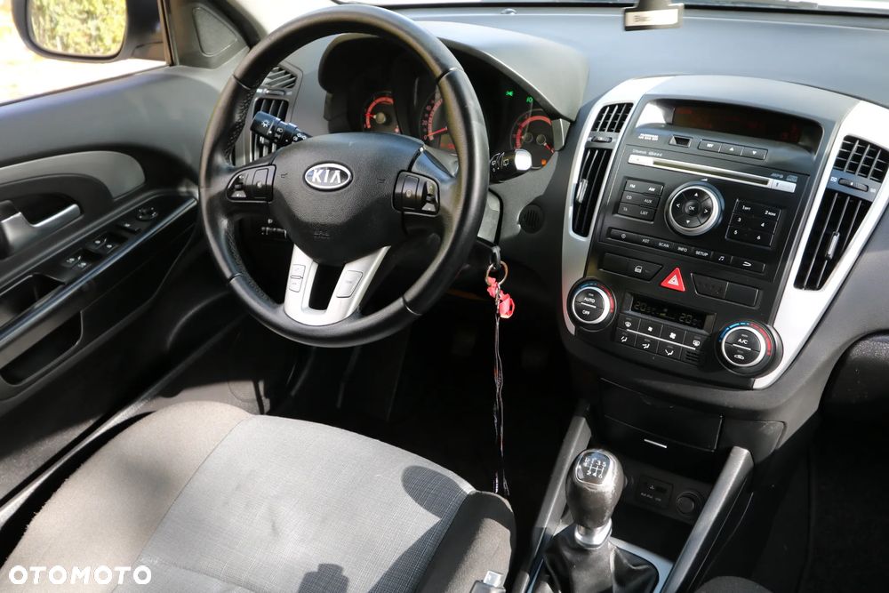 Kia Ceed Cee'd 1.6 Crdi Optimum + - 30