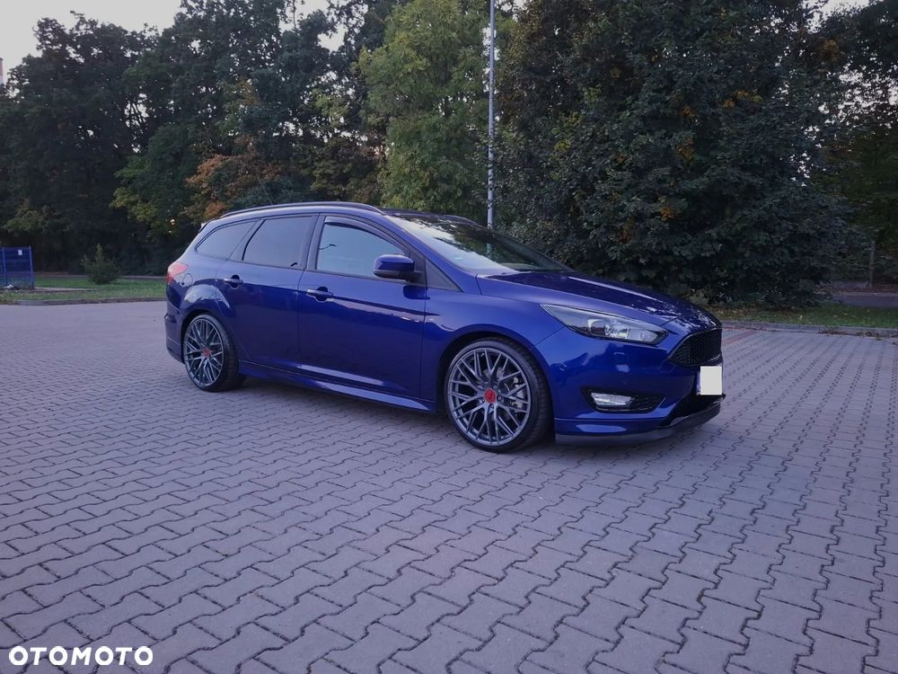 Ford Focus 1.5 EcoBoost STart-Stopp-System ST-LINE - 2