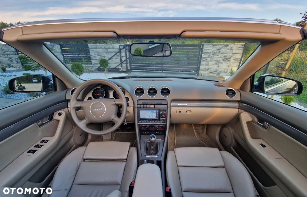 Audi A4 Cabrio 1.8 T quattro - 11