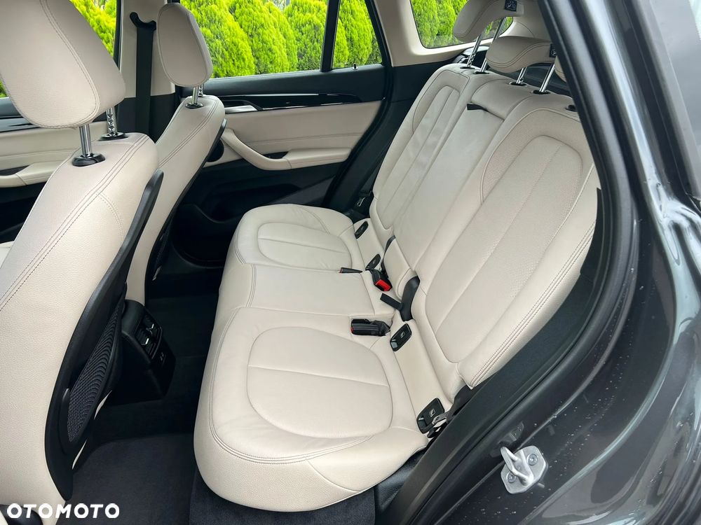 BMW X1 - 15