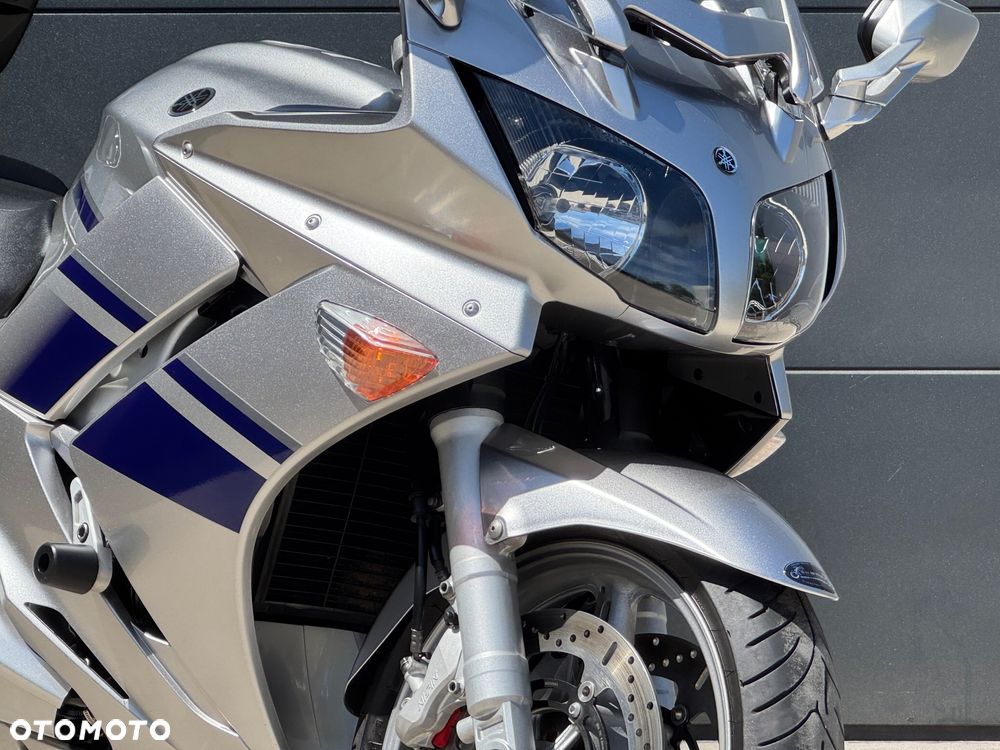 Yamaha FJR - 3