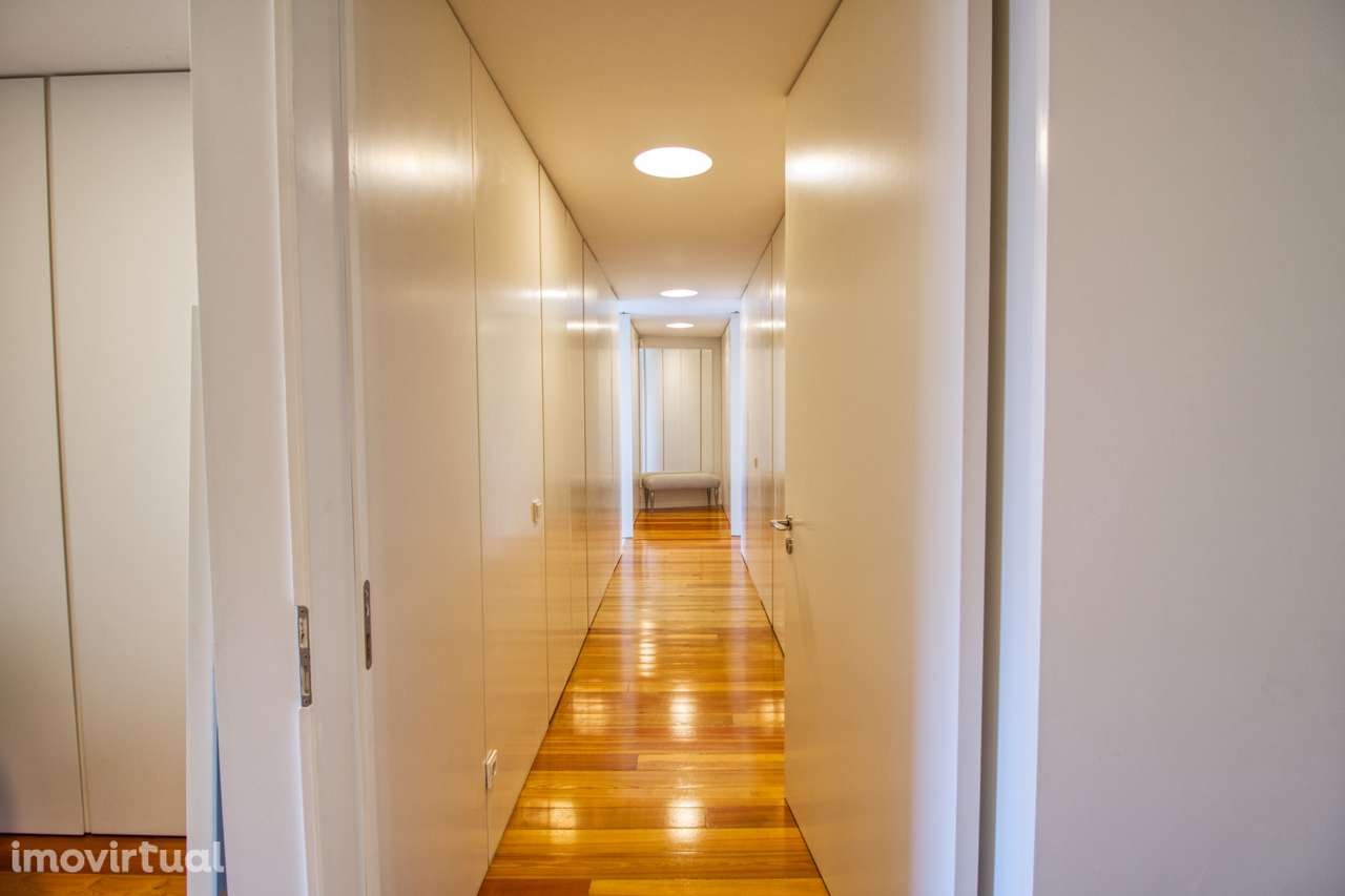 Luxuoso apartamento T5+2 em Alcântara junto ao rio - Grande imagem: 2/33
