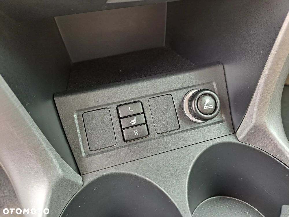 Toyota RAV4 - 23