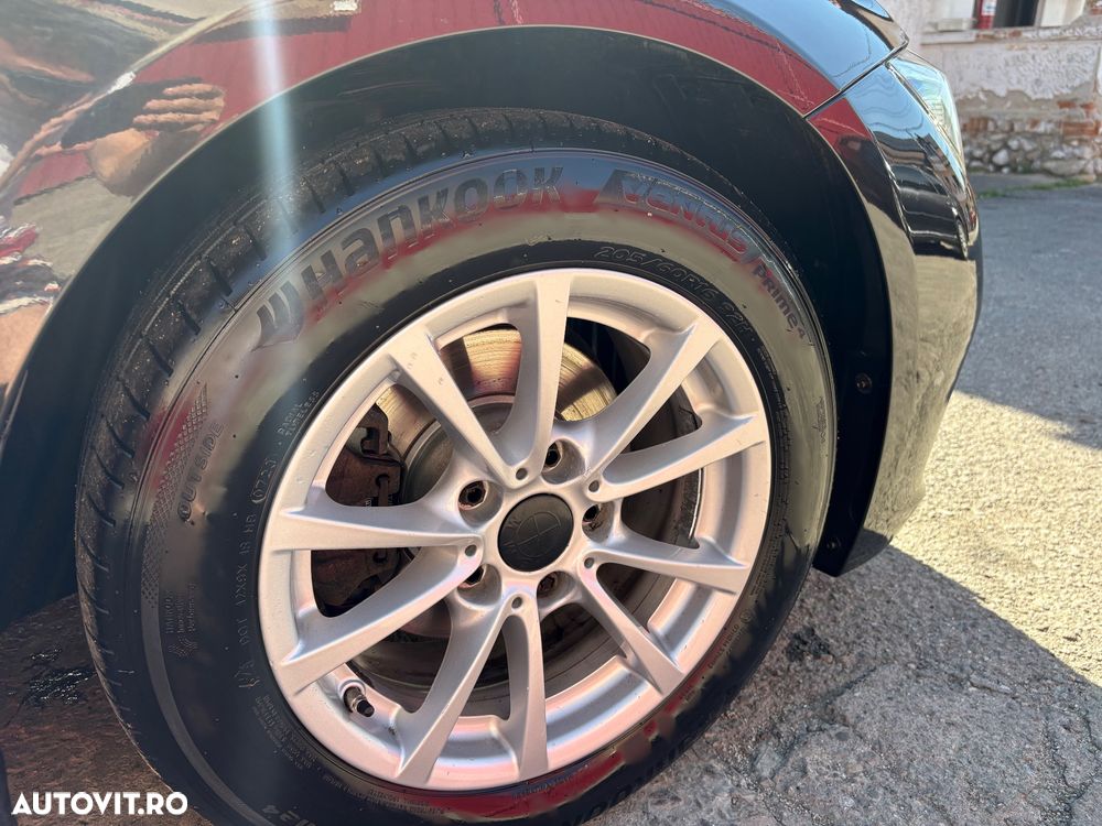 BMW Seria 3 320i Aut. Sport Line - 18