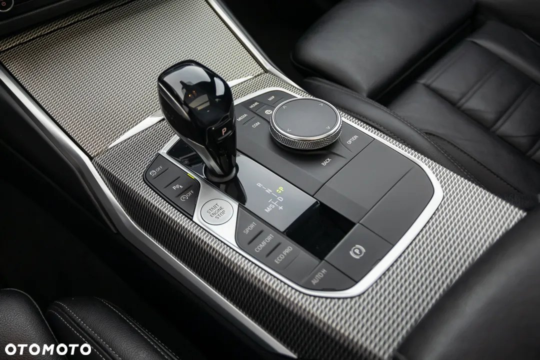 BMW Seria 3 320d xDrive M Sport Shadow - 28
