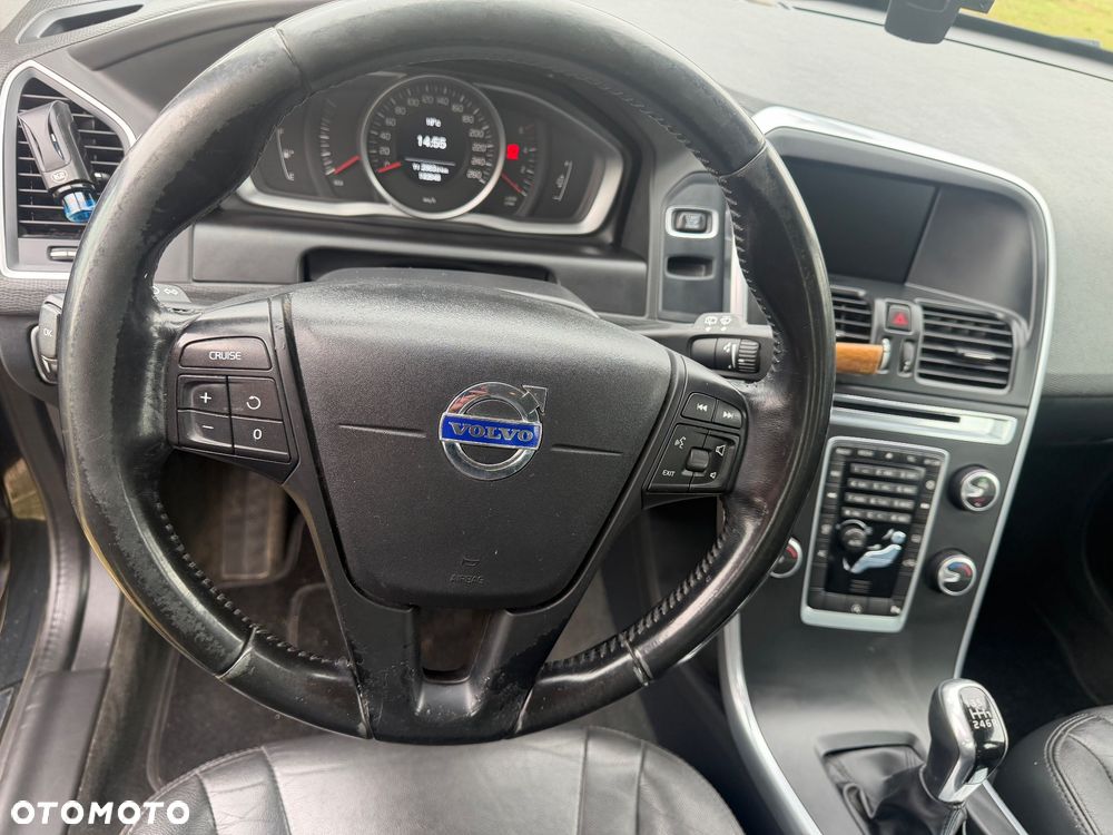 Volvo XC 60 D3 Drive-E Kinetic - 10