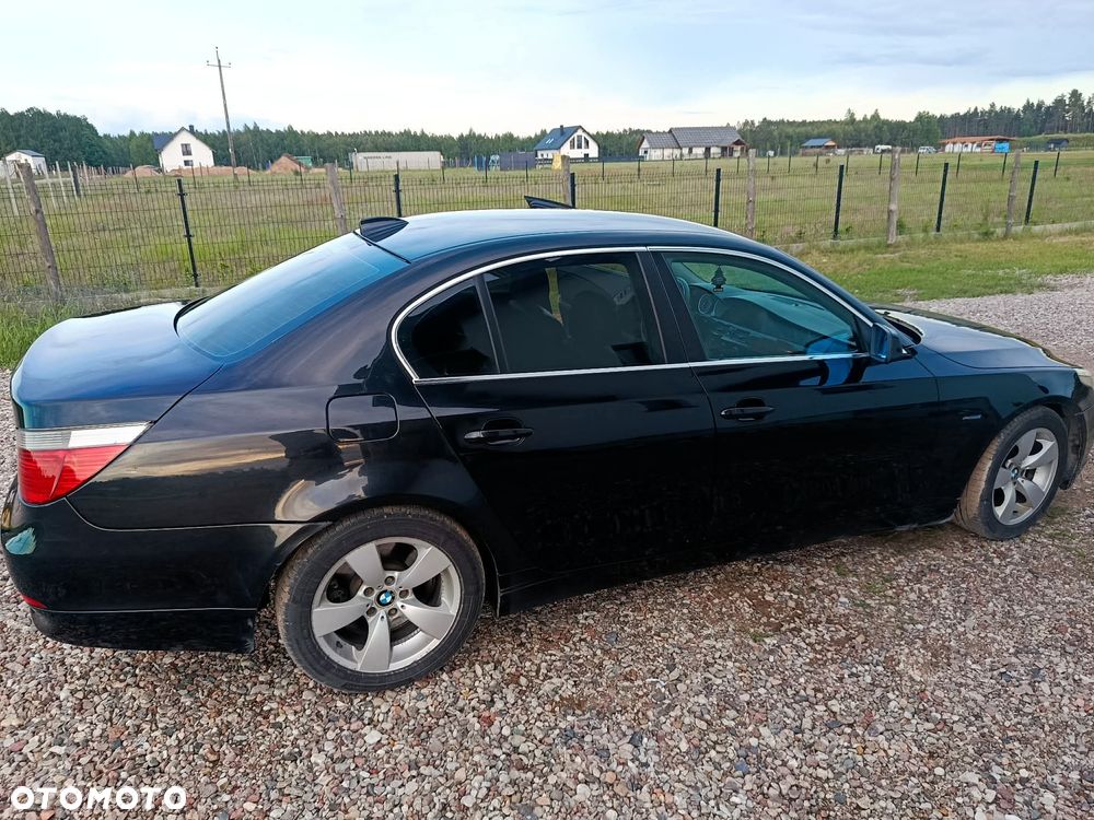 BMW E60 2005 photo 3
