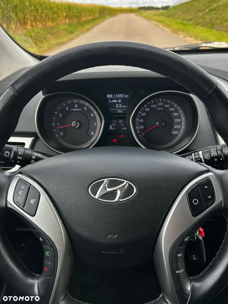 Hyundai i30 i30cw 1.4 Trend - 16