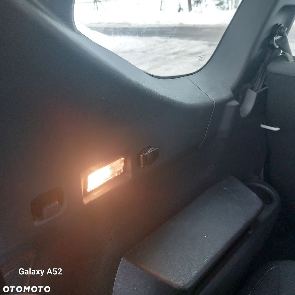 Dacia Jogger 1.0 TCe Comfort 7os - 28