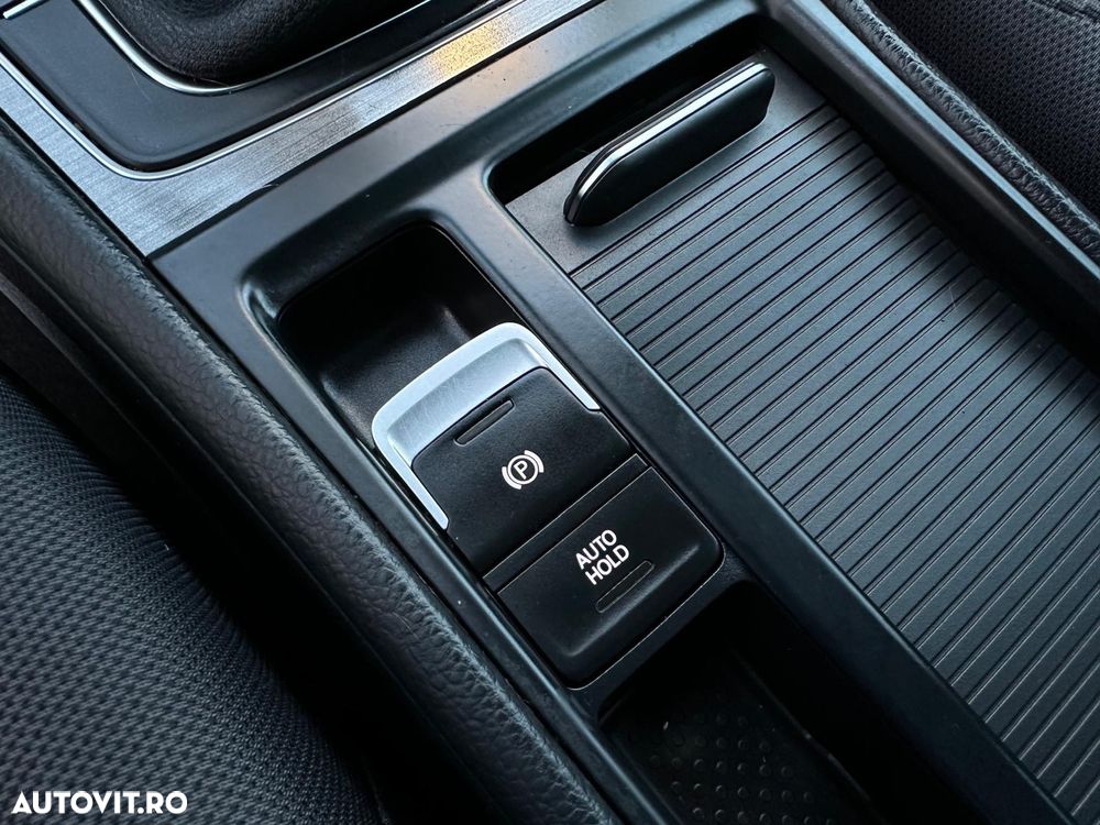 Volkswagen Golf - 19