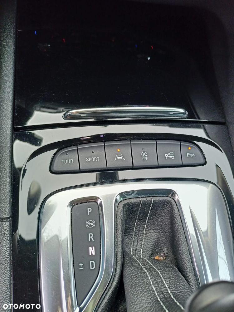 Opel Insignia 2.0 T 4x4 Innovation S&S - 12