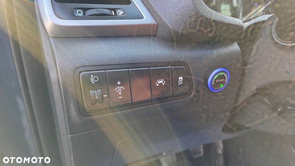 Hyundai Tucson blue 1.6 GDi 2WD Navi - 12