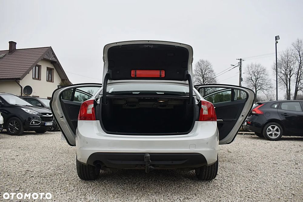 Volvo S60 D3 Geartronic Summum - 14