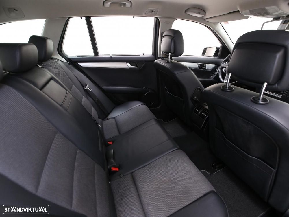 Mercedes-Benz C 220 - 12