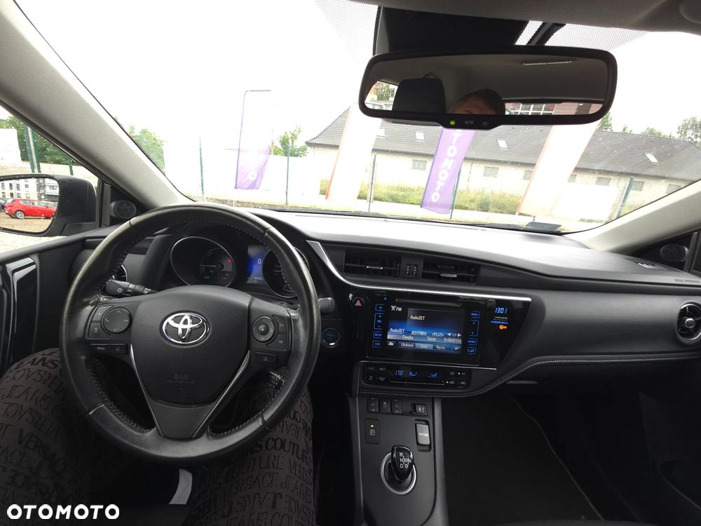 Toyota Auris Hybrid 135 Premium - 26