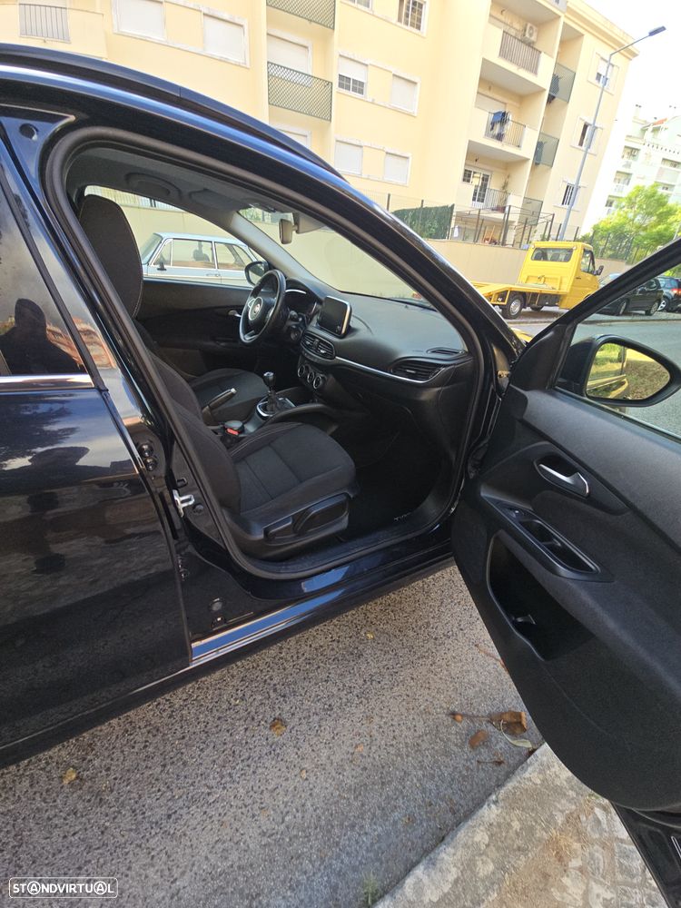 Fiat Tipo Station Wagon 1.6 M-Jet Lounge JLL17 - 24