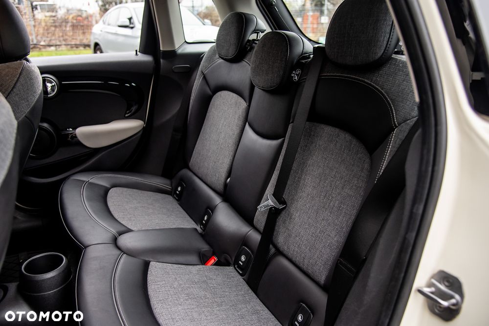 MINI Cooper Standard - 23