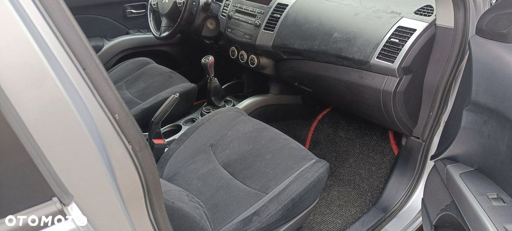 Mitsubishi Outlander 2.4 Instyle EU5 - 21