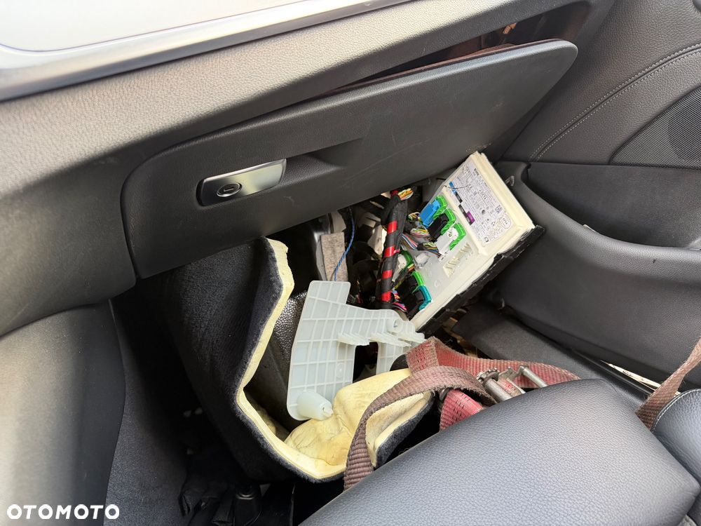 BMW Seria 5 520d xDrive Touring - 23