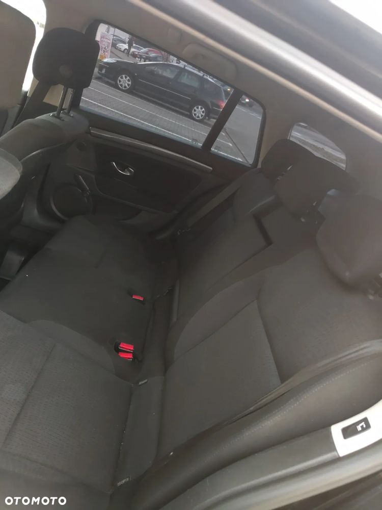 Renault Laguna 1.5 dCi Authentique - 14