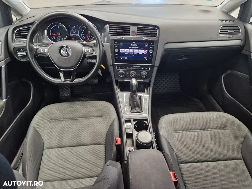 Volkswagen Golf - 5