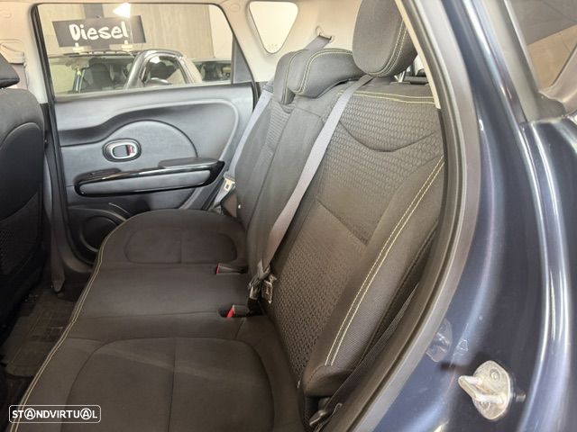 Kia Soul 1.6 CRDi TX - 22