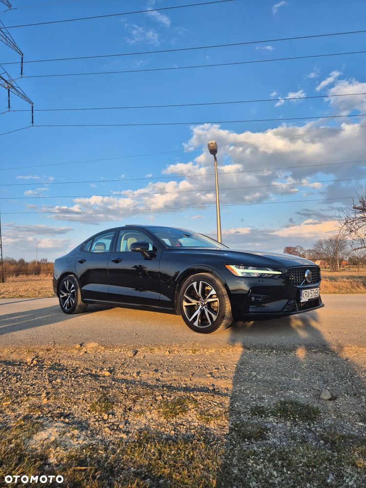 Volvo S60 B5 B AWD Plus Dark - 8