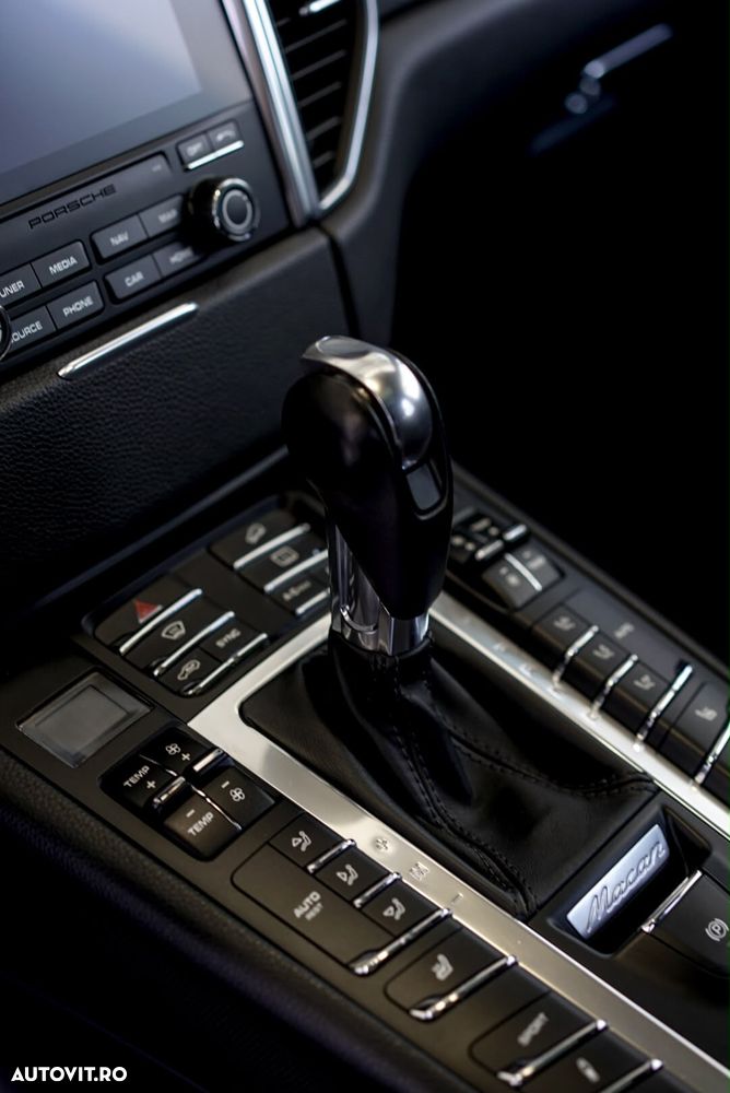 Porsche Macan - 8
