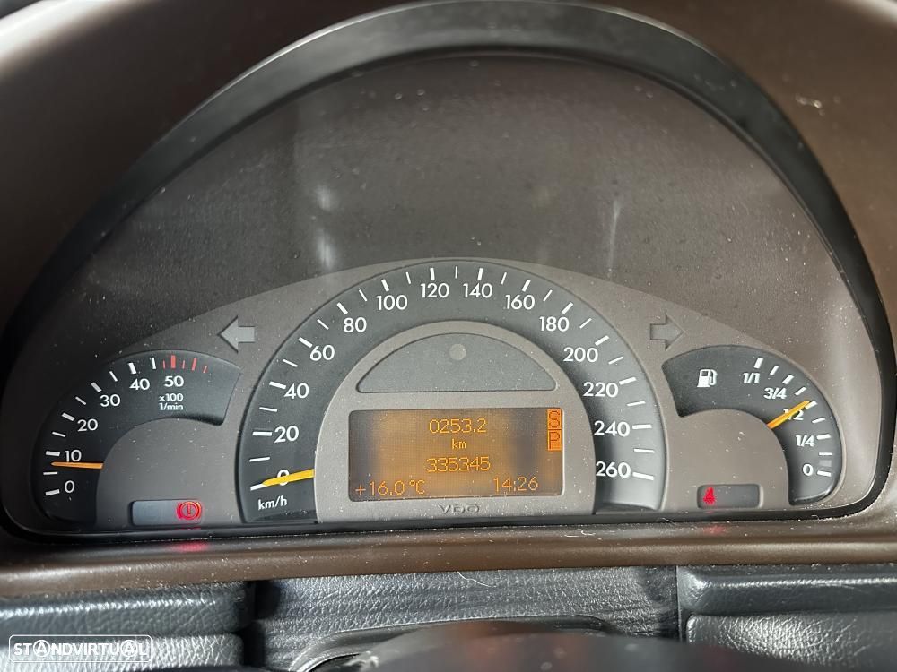 Mercedes-Benz C 220 - 23