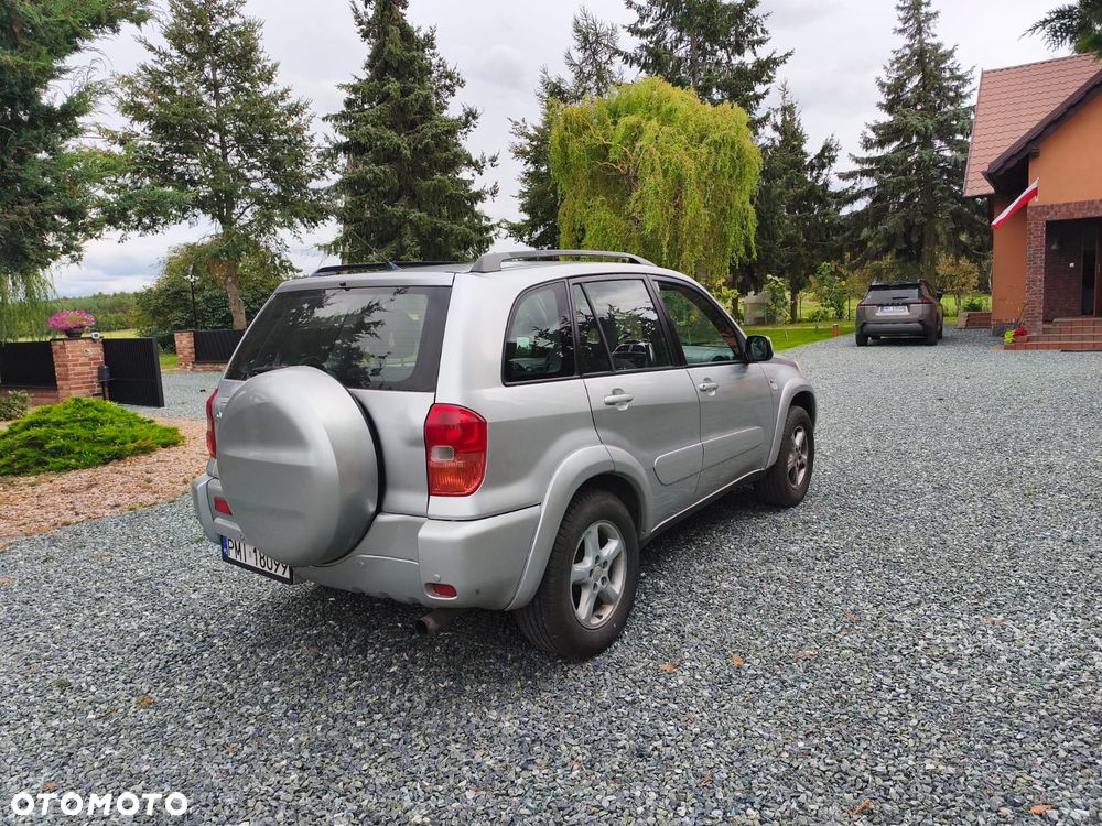 Toyota RAV4 - 4