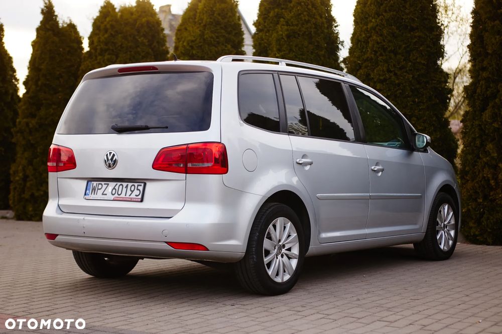 Volkswagen Touran 1.6 TDI DPF BlueMotion Technology DSG Highline - 6