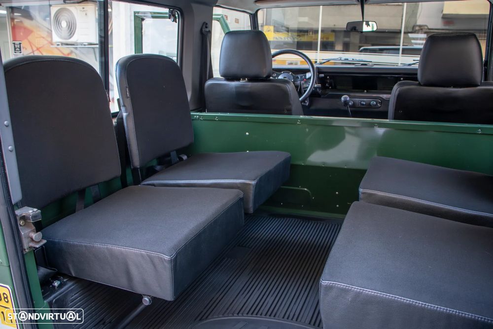 Land Rover Defender 90 2.5 TD5 Metal Top - 26