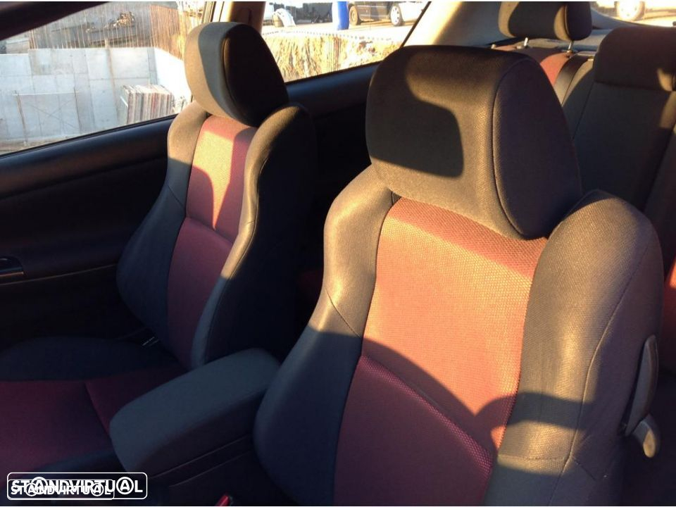 Toyota Corolla T-Sport 2006 para peças - 8