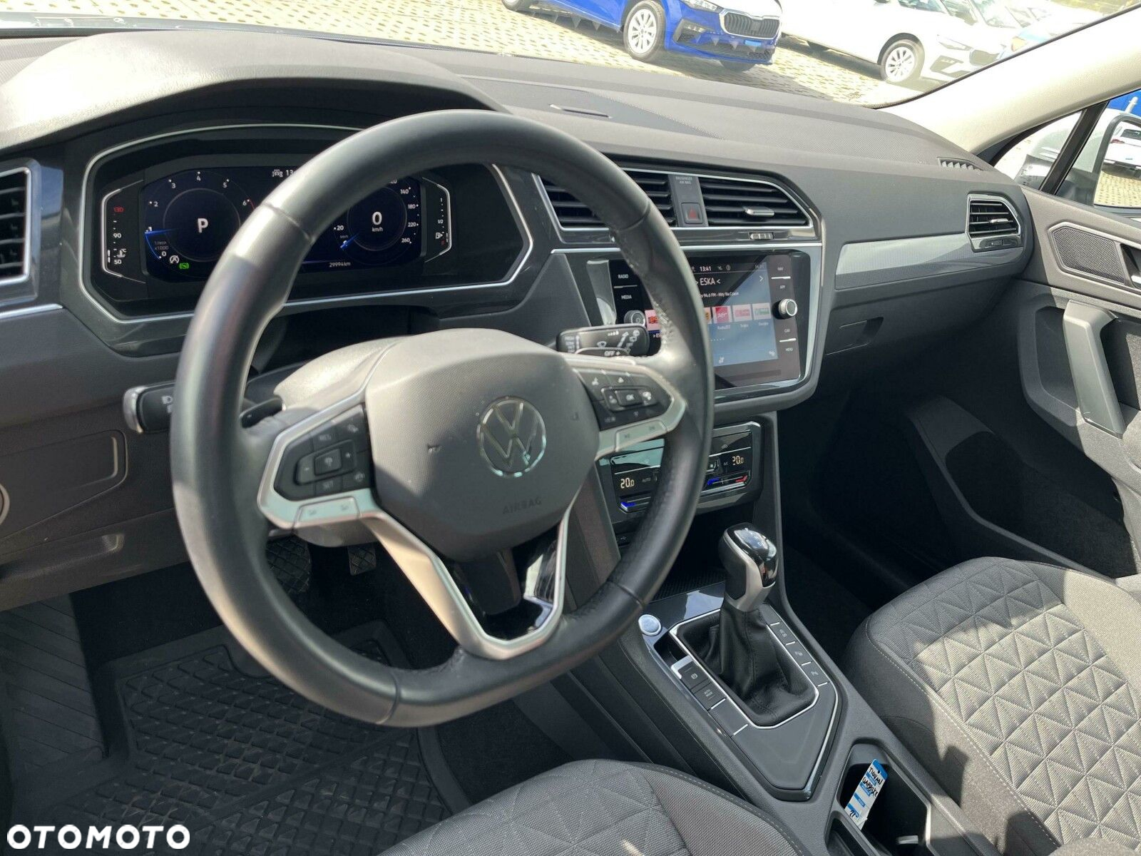 Volkswagen Tiguan - 9