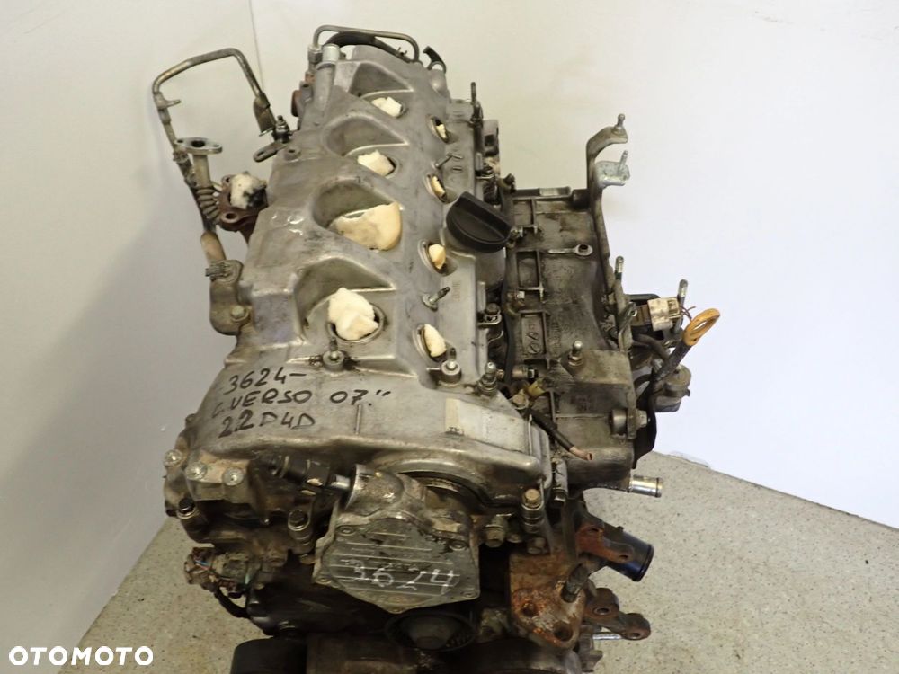 TOYOTA COROLLA VERSO 2.2 D4D 04-09 SILNIK MOTOR - 2