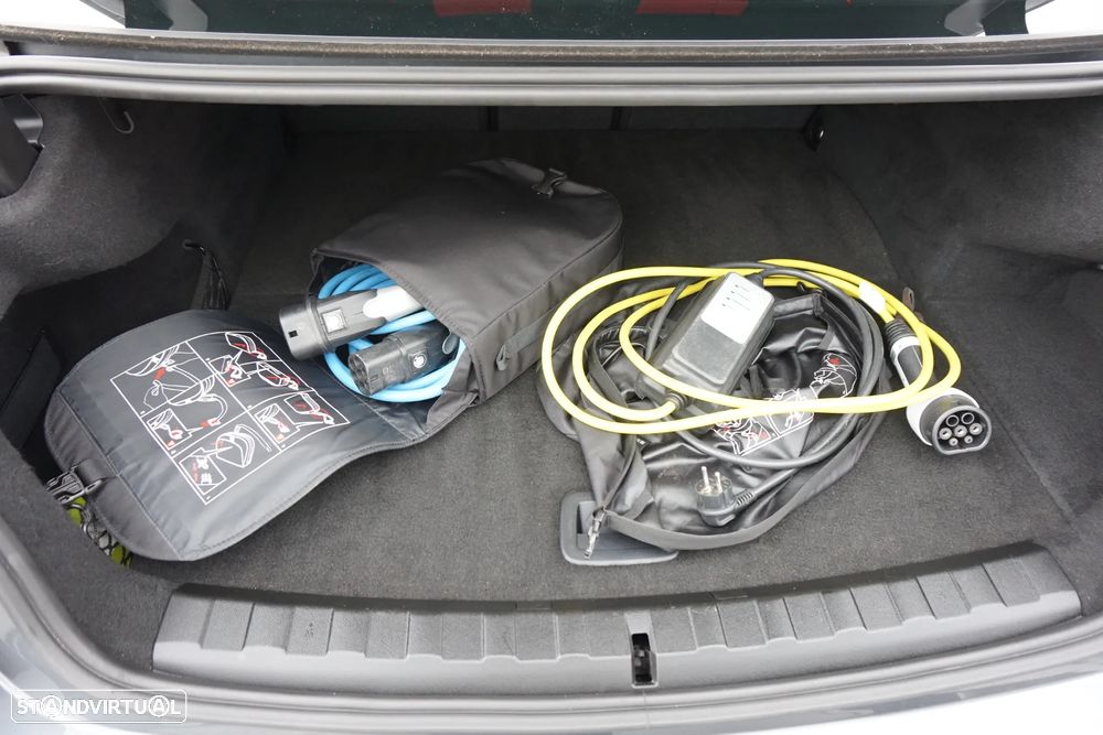 BMW 330 e Corporate Edition Auto - 56