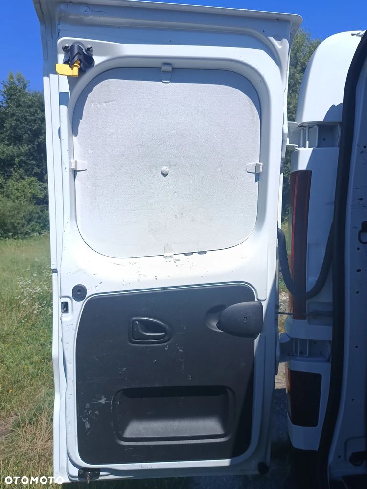 Renault Trafic L1H1 1.6 diesel 145kM, manual, 2019 rok BAGAŻNIK DACHOWY THULE, KAMERA COFANIA, HAK, CZUJNIKI PARKOWANIA, ORGINALNY PRZEBIEG! - 22