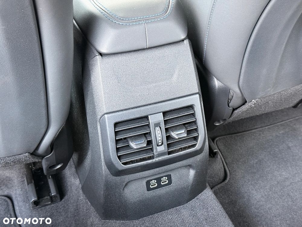 BMW Seria 1 120 - 32