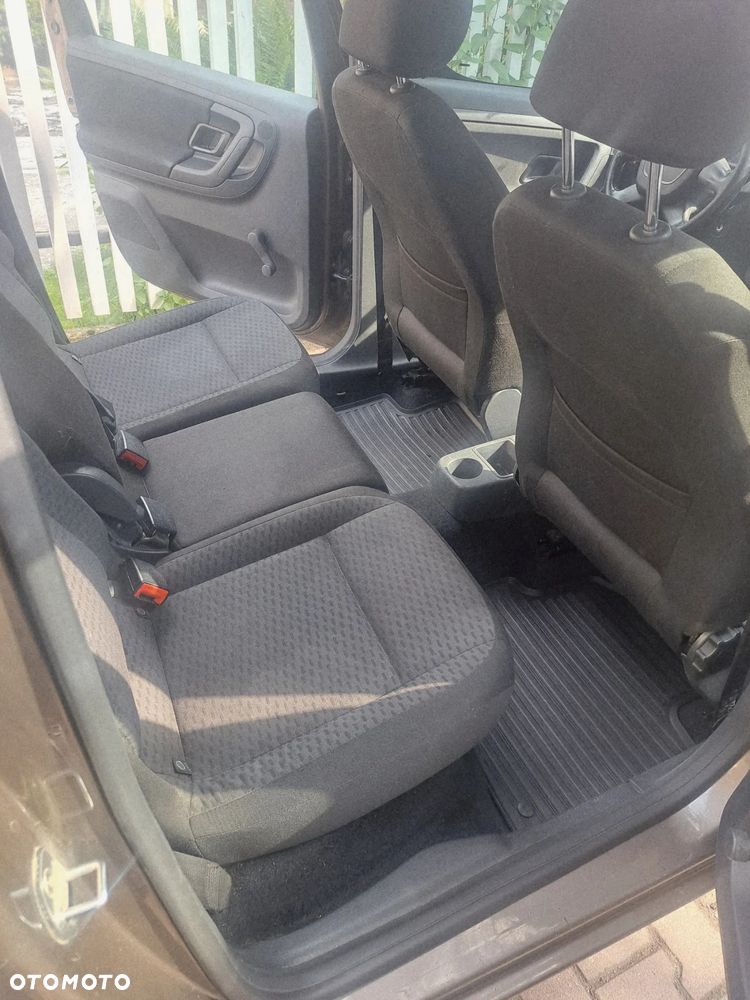 Skoda Roomster 1.4 16V - 11