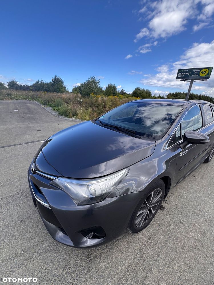 Toyota Avensis 2.0 D-4D Premium - 6